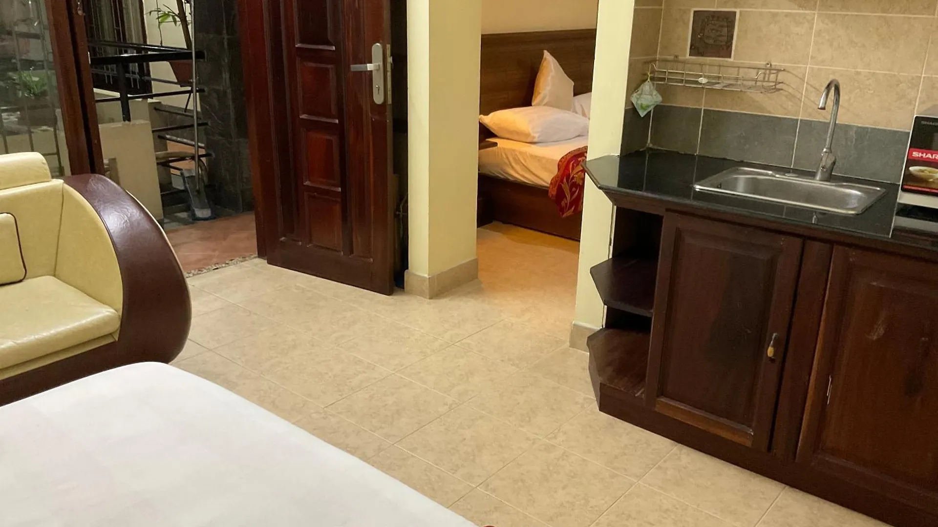 Khach San Minh Chau - Hoa Hung Hotel Ho Chi Minh City Vietnam