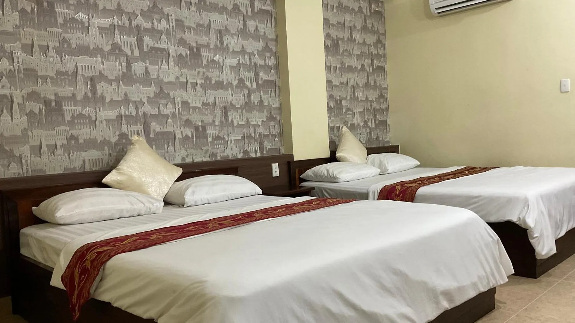 Khach San Minh Chau - Hoa Hung Hotel Ho Chi Minh City