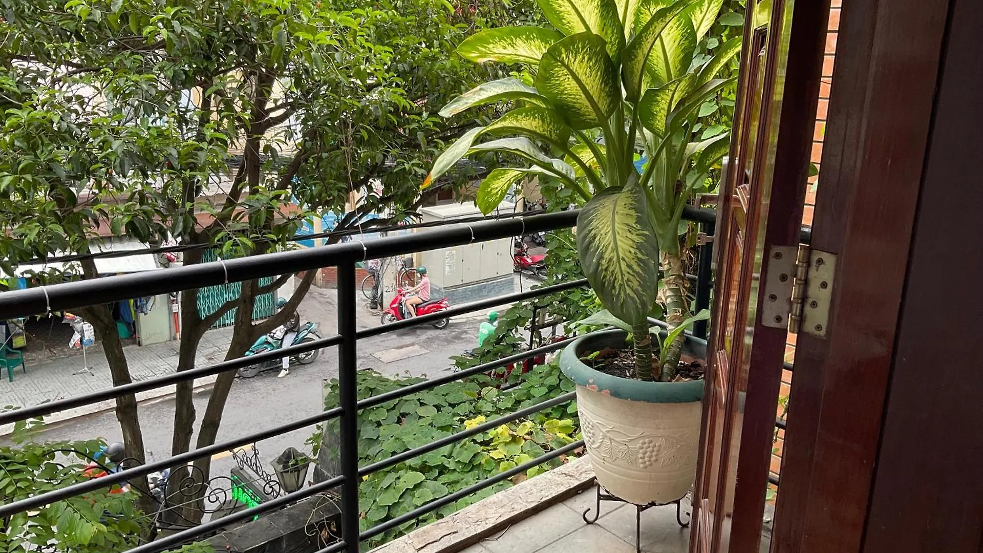 Khach San Minh Chau - Hoa Hung Hotel Ho Chi Minh City
