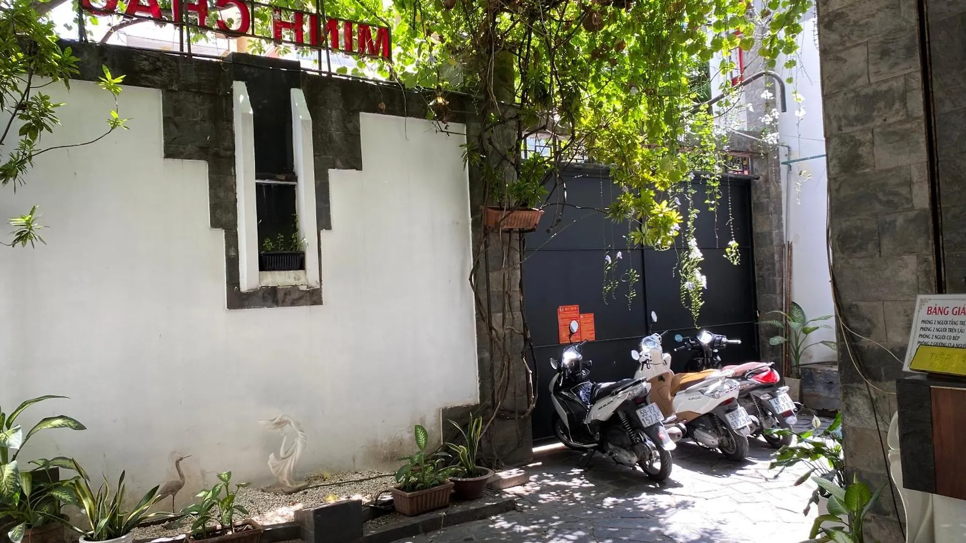 Khach San Minh Chau - Hoa Hung Hotel Ho Chi Minh City 2*,  Vietnam