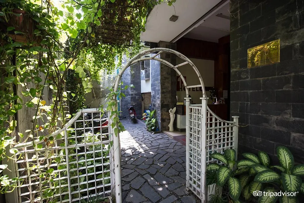 **  Khach San Minh Chau - Hoa Hung Hotel Ho Chi Minh City Vietnam