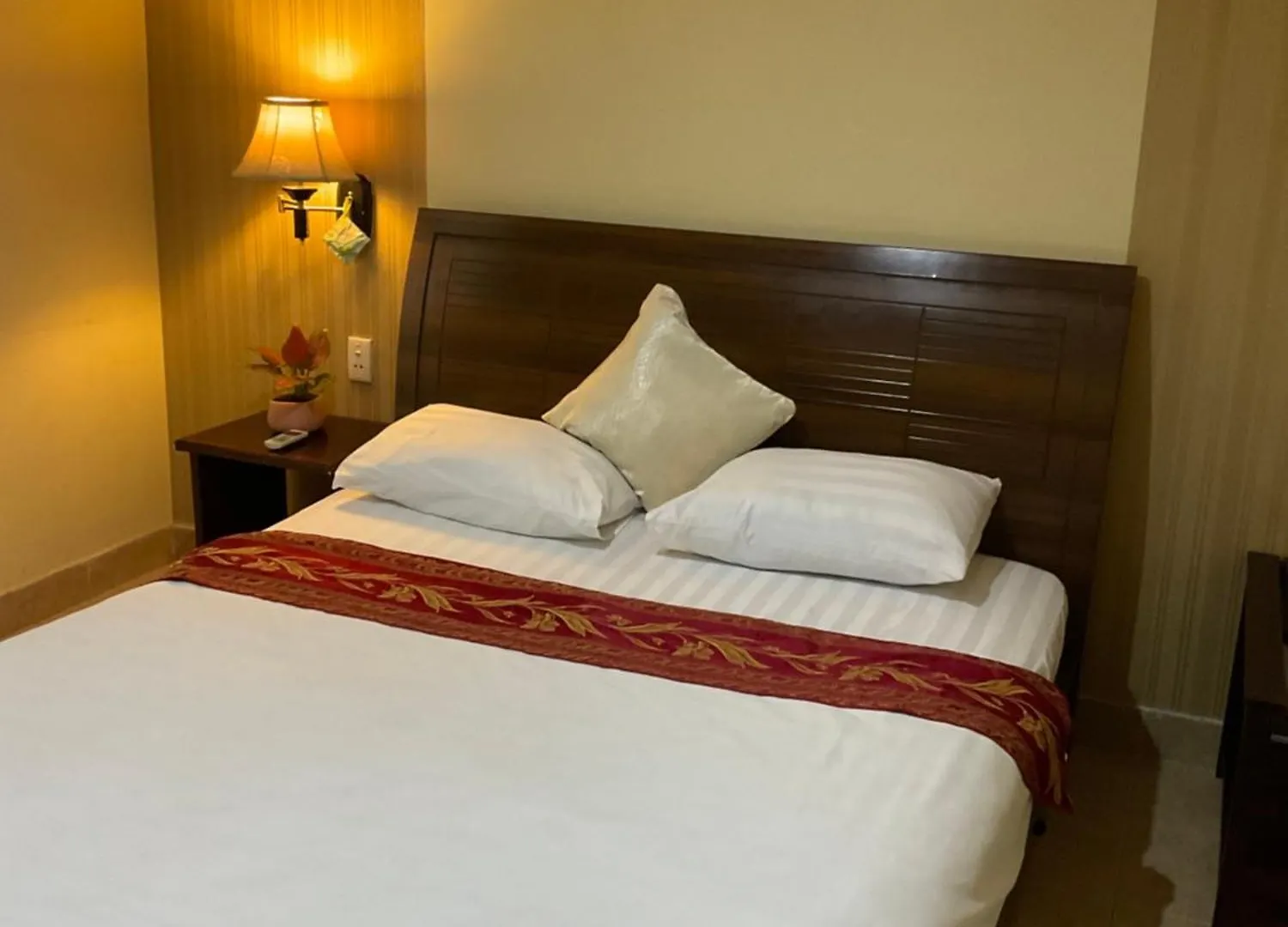 Khach San Minh Chau - Hoa Hung Hotel Ho Chi Minh City