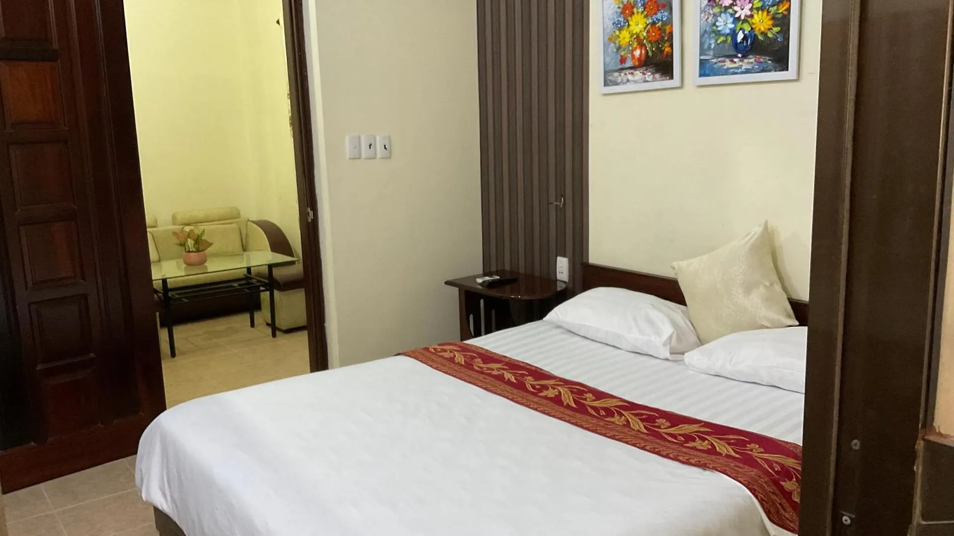 Khach San Minh Chau - Hoa Hung Hotel Ho Chi Minh City