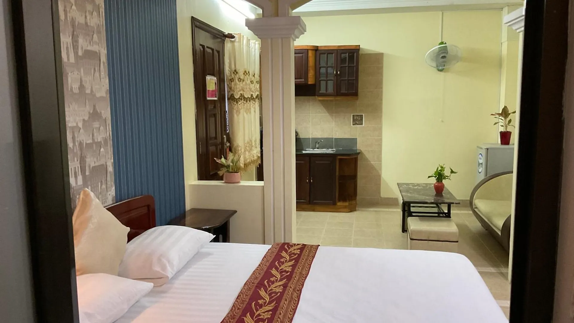Khach San Minh Chau - Hoa Hung Hotel Ho Chi Minh City