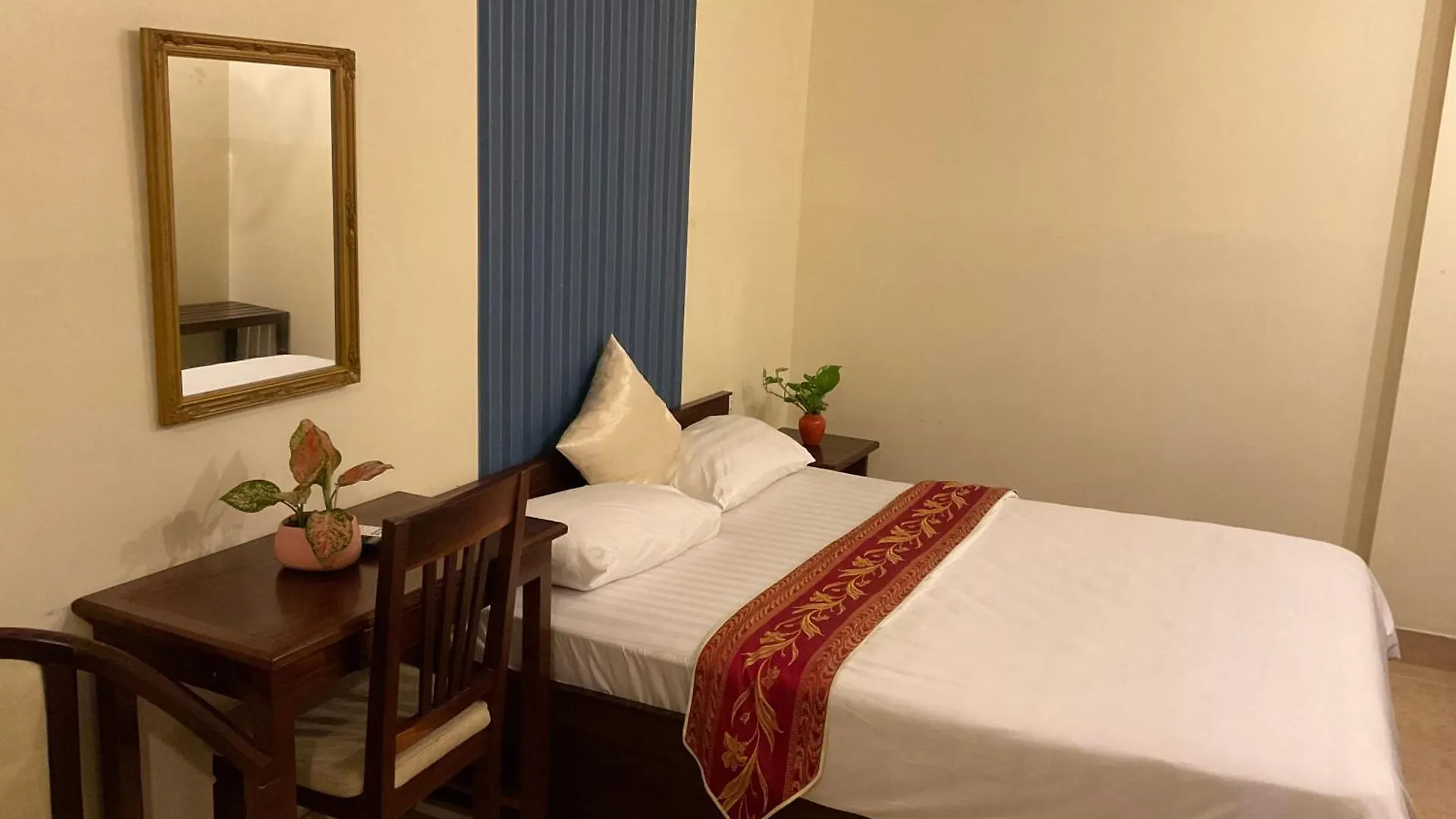 Khach San Minh Chau - Hoa Hung Hotel Ho Chi Minh City 2*,
