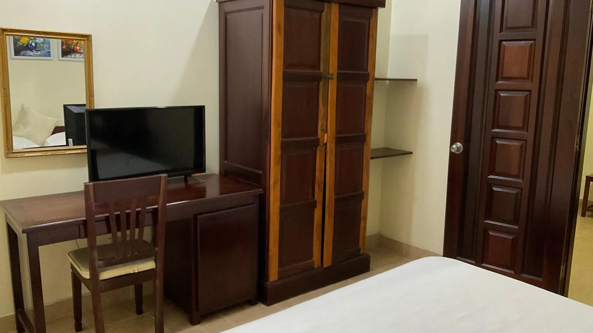 Khach San Minh Chau - Hoa Hung Hotel Ho Chi Minh City 2*,
