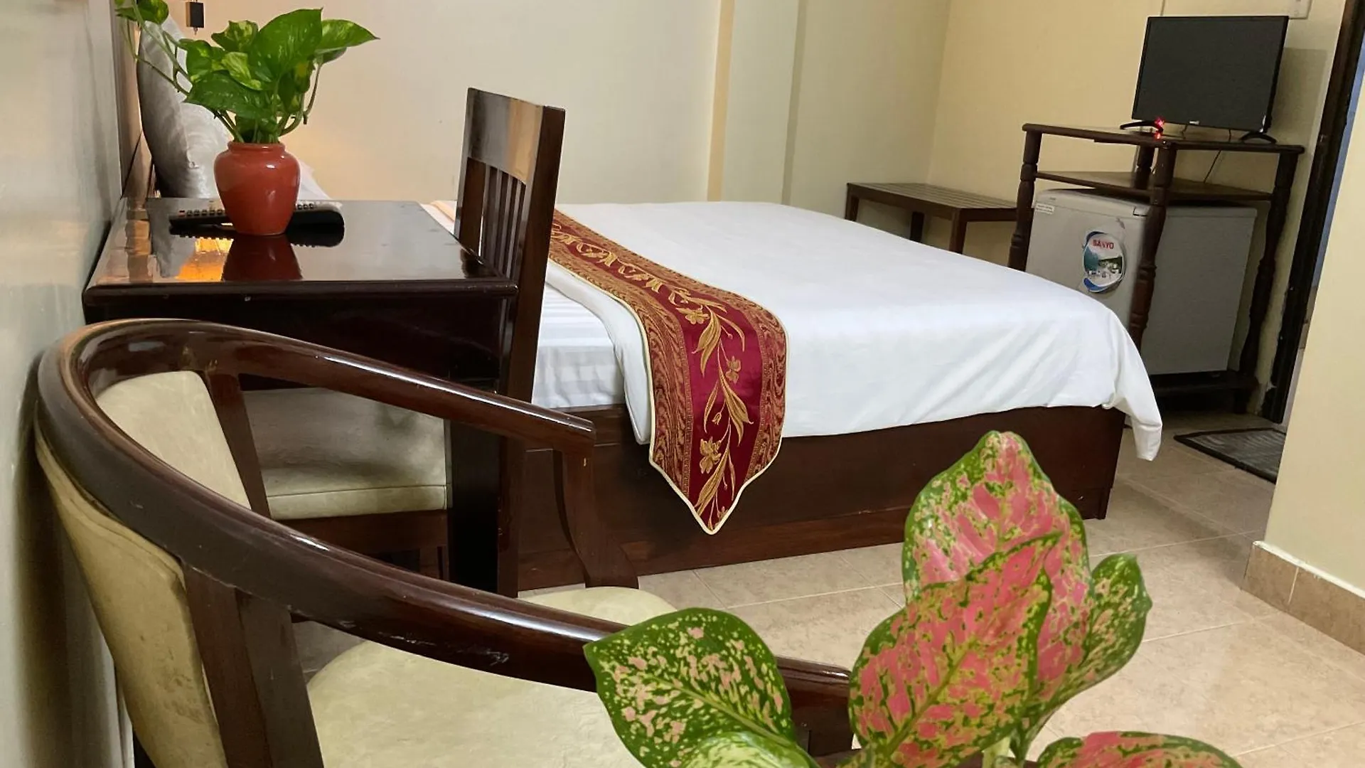 **  Khach San Minh Chau - Hoa Hung Hotel Ho Chi Minh City Vietnam