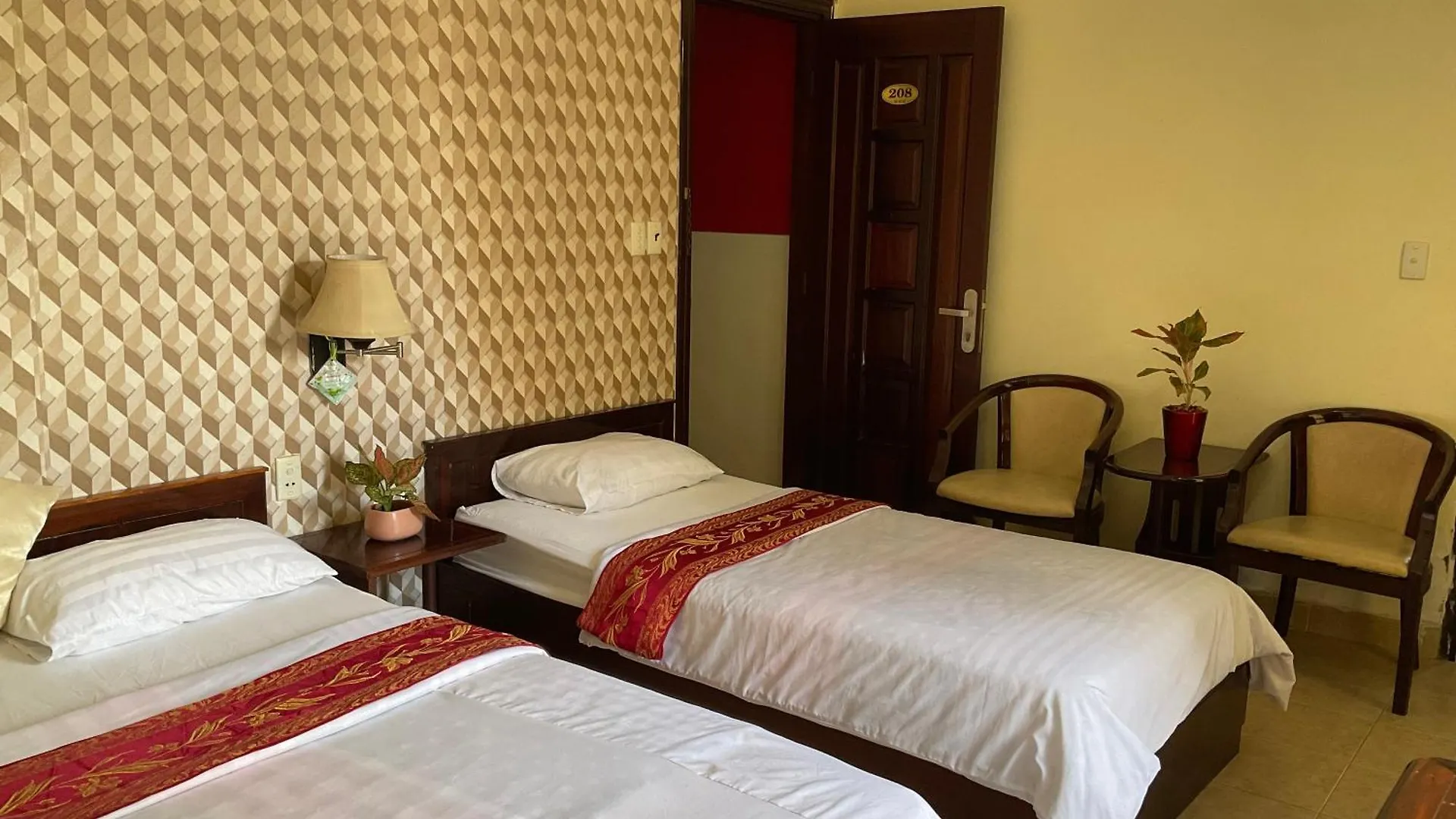 Khach San Minh Chau - Hoa Hung Hotel Ho Chi Minh City