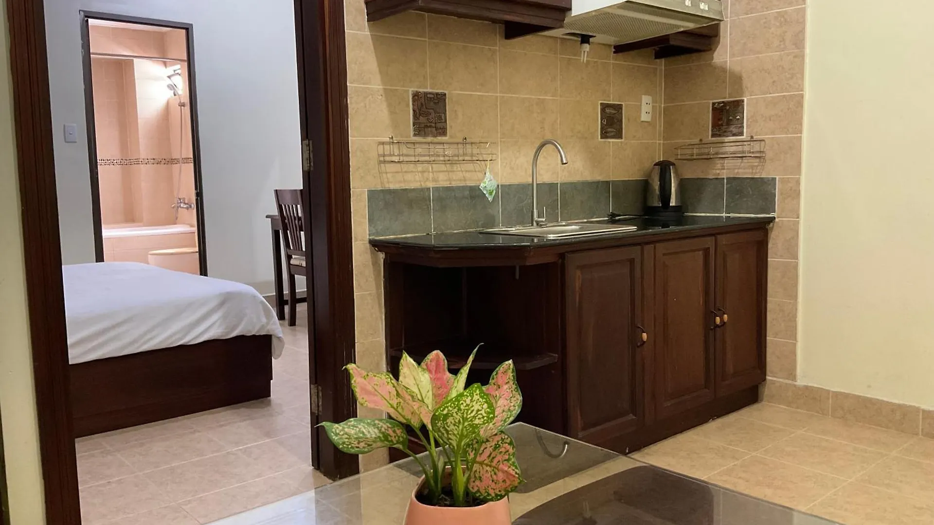 Khach San Minh Chau - Hoa Hung Hotel Ho Chi Minh City