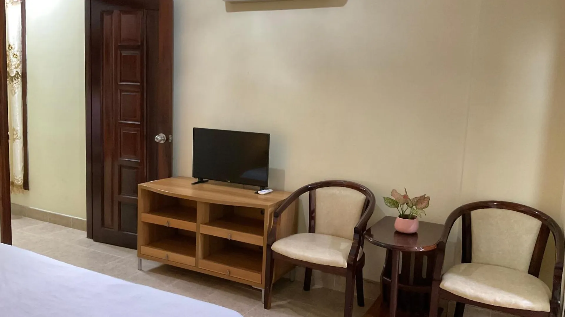 Khach San Minh Chau - Hoa Hung Hotel Ho Chi Minh City