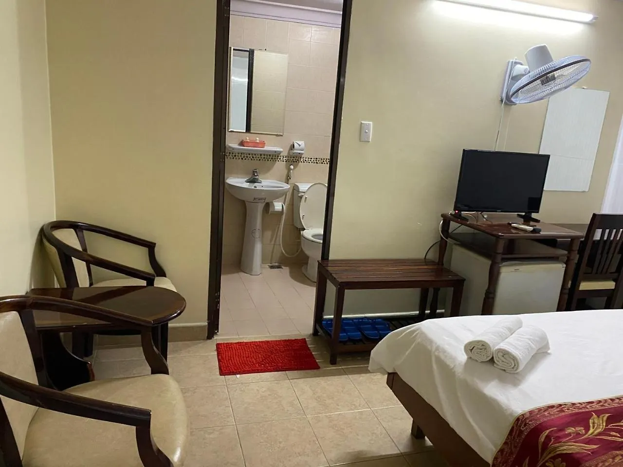 Khach San Minh Chau - Hoa Hung Hotel Ho Chi Minh City